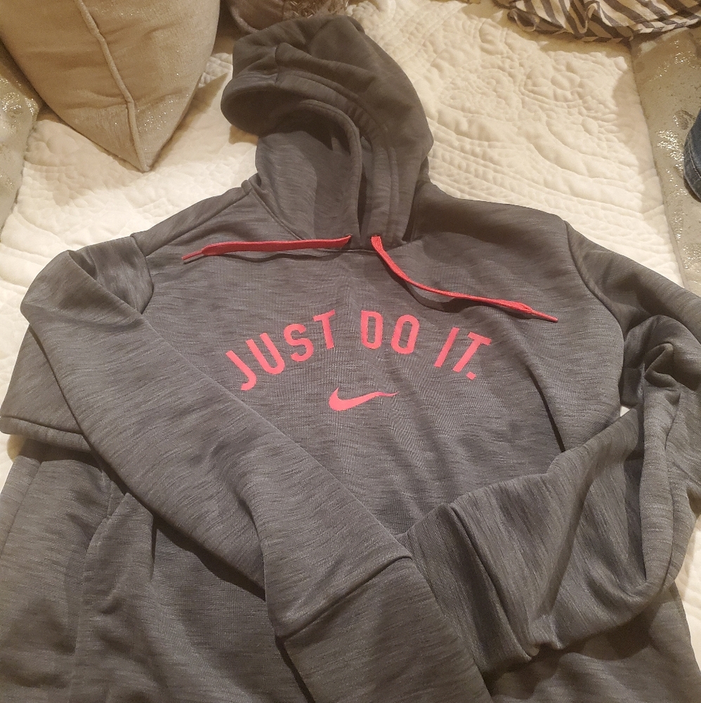 cropped hoodie